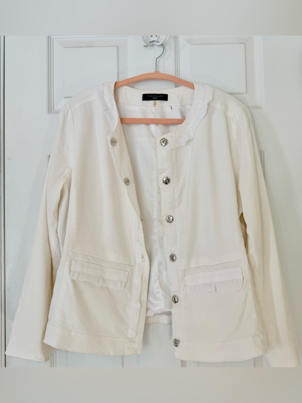 Tahari Woman Light Cream Linen Blazer Ruffle Trim Sz 14 | Plus size